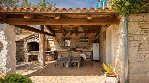 Vosteni Villa | Rustic villa Janko with pool in Sveti Lovrec