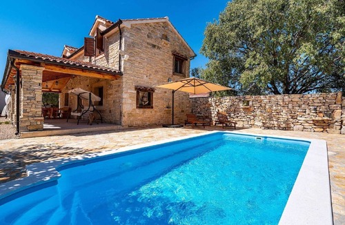 Stankovci Villa | Rustic Villa with Pool near Krka Park