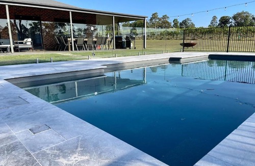 Lovedale House | Rustic Vineyard Retreat 6bed 6bth Pool