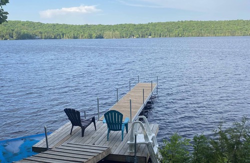 Novar Cottage | Rustic Waterfront Oudaze Lake Cottage
