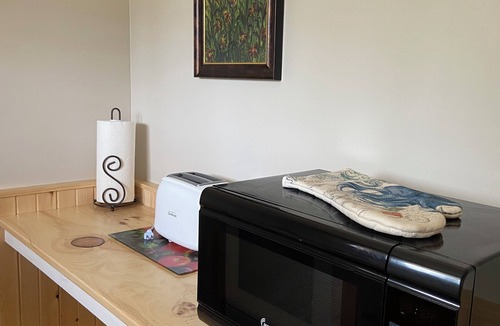 Port Blandford Cabin | Rustic Wave Cottages-Cabin #4