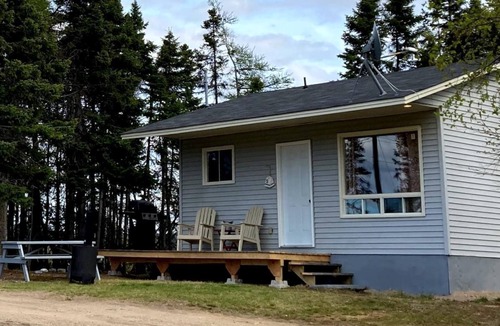 Port Blandford Cabin | Rustic Wave Cottages-Cabin #5
