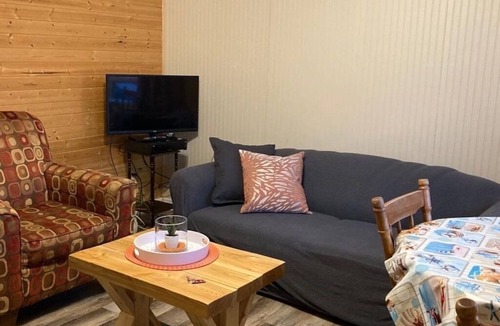 Port Blandford Cabin | Rustic Wave Cottages-Cabin #5