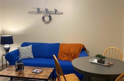 Port Blandford Cabin | Rustic Wave Cottages-Cabin #7