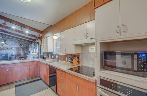 Llano House | Rustic & Western House on Lake - Swim & Fish!