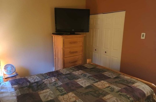 Lyndon Station Condo | Rustic Wisconsin Dells Condo