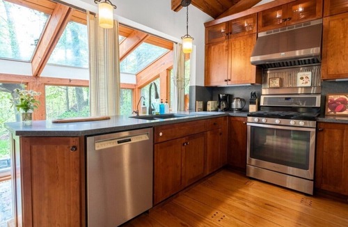 Jamesville House | Rustic Woodland Home | Hot Tub | Stream | Nature
