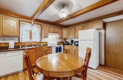 Friendship House | Rustic Woodland Retreat- Unit A
