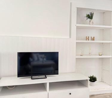 Contone Apartment | Rustico di Pietra con Camino nel Borgo Antico