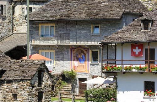 Lavertezzo Ski Chalet | Rustico Luchessa Valle Verzasca