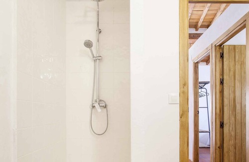 Alpuente Apartment | RUSTIKALPUENTE GIRL SCHOOL