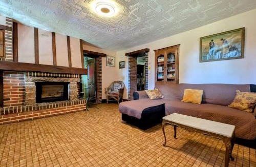 Rai House | Rustique & authentique maison au vert