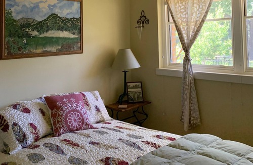 St. Helena House | RustRidge Bed and Breakfast - Entire Bed & Breakfast