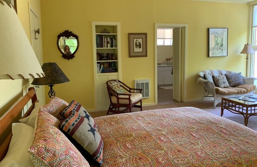 St. Helena House | RustRidge Bed and Breakfast - Entire Bed & Breakfast