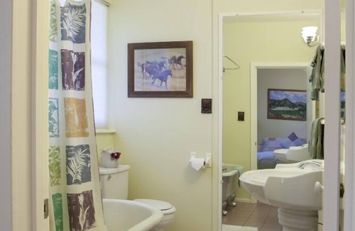 St. Helena House | RustRidge Bed and Breakfast - Entire Bed & Breakfast