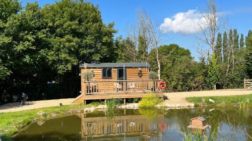 Shirrell Heath Other | Rusty Duck Retreat Shepherds Hut