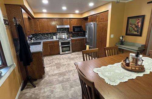 Grand Island Cabin | Rusty Flatts-Countryside Retreat Just Outside Grand Island – Sleeps 1 to 8