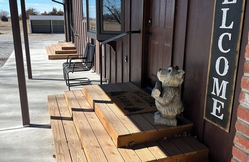 Grand Island Cabin | Rusty Flatts-Countryside Retreat Just Outside Grand Island – Sleeps 1 to 8