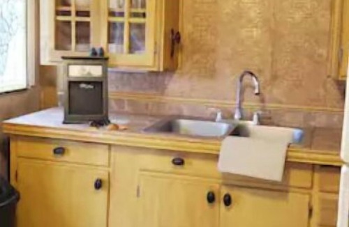 Post House | RUSTY'S COTTAGE A COZY GET- A- WAY