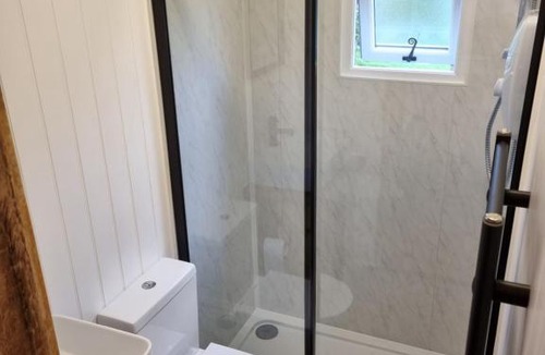 Sidlesham House | Rusty - Shepherds hut sleeps up to 4