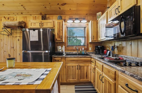 Bristol Cabin | Ruth's Retreat on South Holston River