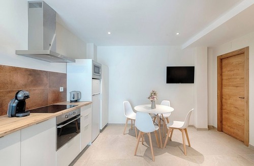 En Corts Apartment | Ruzafa´s Gate 3
