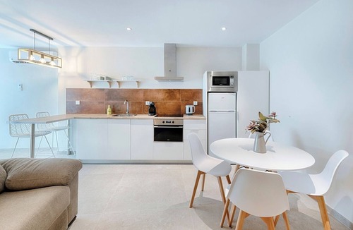 En Corts Apartment | Ruzafa´s Gate 3
