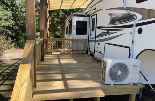 Onalaska House | RV #1 - delightful 1-bdrm, 3 slide out, covered deck, at Lake Livingston Tx