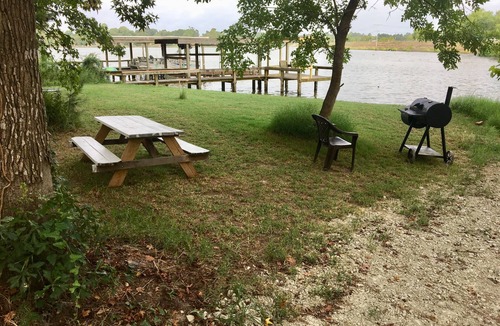 Onalaska House | RV #1 - delightful 1-bdrm, 3 slide out, covered deck, at Lake Livingston Tx
