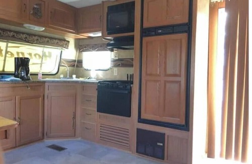 Onalaska House | RV#2 stay on Lake Livingston, large slide out