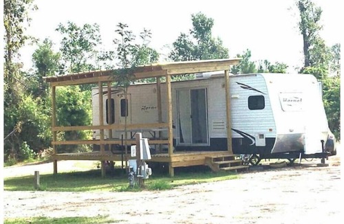 Onalaska House | RV#2 stay on Lake Livingston, large slide out