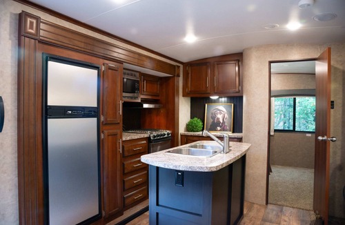 Kenora Resort | RV 6 Spacious Bunkhouse w/Gaming Chairs w/Privacy