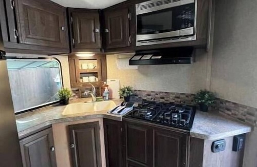 Lake Panasoffkee House | RV camper in a peaceful place