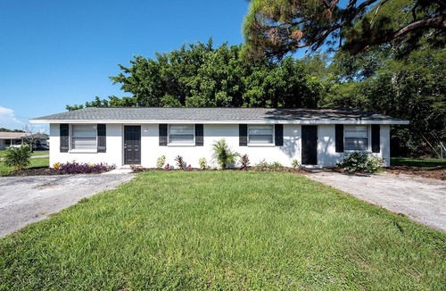Bayshore Gardens RV Rental | Rv, camper, site in Bradenton