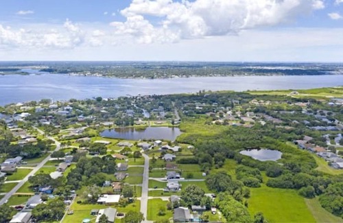 Ellenton RV Rental | Rv/camper site with all hookups