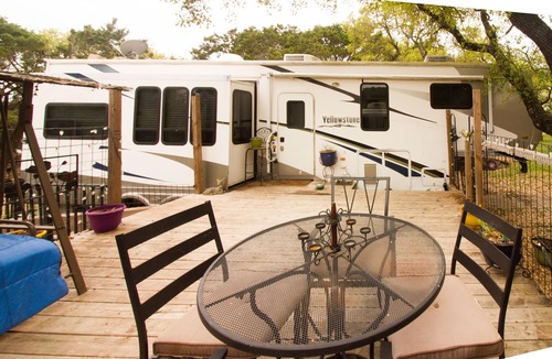 Dripping Springs House | RV Near Restaurants/Breweries/Wineries/Venues