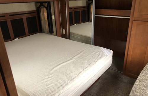 Montgomery County House | RV on a Private Lake
