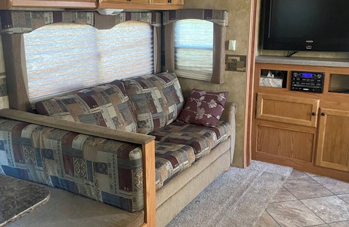 Roosevelt House | RV on private road in the cedarsnn