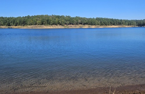 Drasco RV Rental | RV parking spot on the lake!