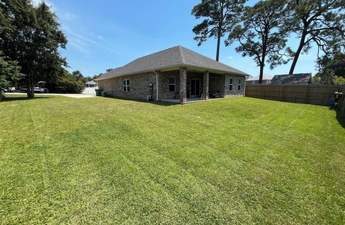 Wynnehaven Beach House | RV Ready! 3BR/2BA Home Near Navarre and Destin!