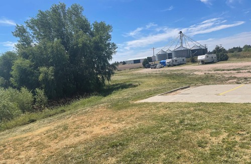 Yuma County RV Rental | RV Site with hookups - Water, Sewer and 30 AMP Electric