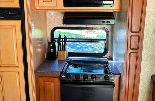 Cave Junction House | RV43 Open Range 5th Wheel