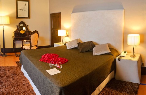 Torroella de Montgri Hotel | RVHotels Palau Lo Mirador