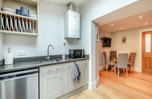 Thornton Dale Cottage | Ryburn House - UK43518