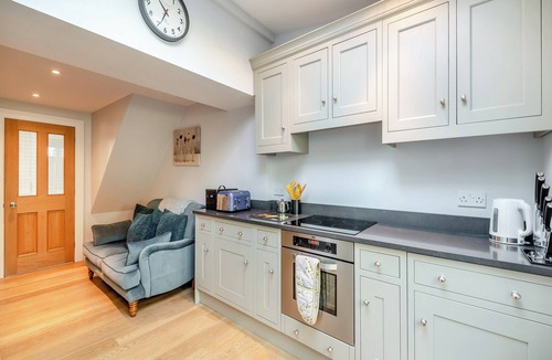 Thornton Dale Cottage | Ryburn House - UK43518