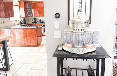 Islip House | RYDER CUP ACCOMODATION W/HEATED POOL < 9 MILES from Bethpage Black