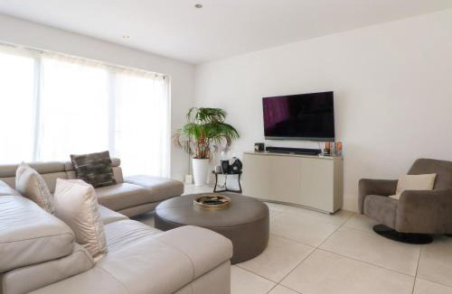 Willaston House | Rye Croft