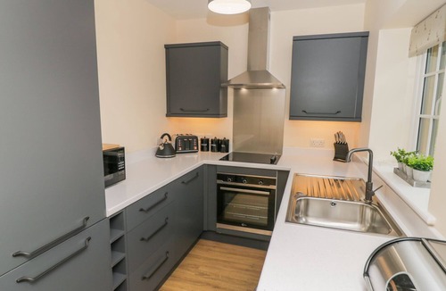 Kirkbymoorside Cottage | RYEDALE COUNTRY LODGES - HAZEL LODGE, pet friendly in Kirkbymoorside