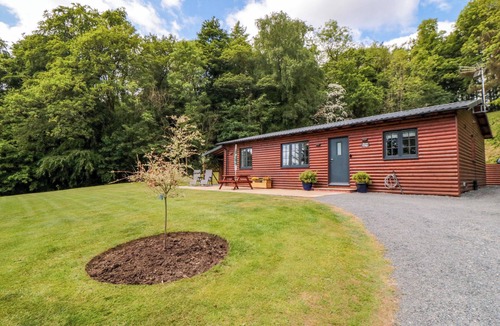 Kirkbymoorside Cottage | RYEDALE COUNTRY LODGES - HAZEL LODGE, pet friendly in Kirkbymoorside