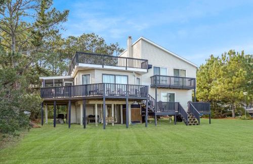 Deep Hole House | Ryokan - Water views, Shared Boat Launch!